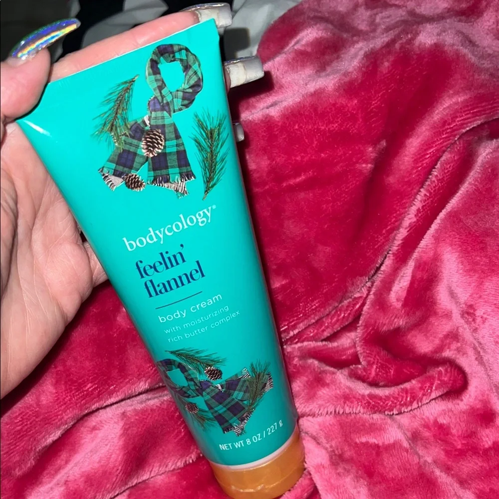 Bodycology Feelin' Flannel Body Cream - Teal - Picture 4 of 5